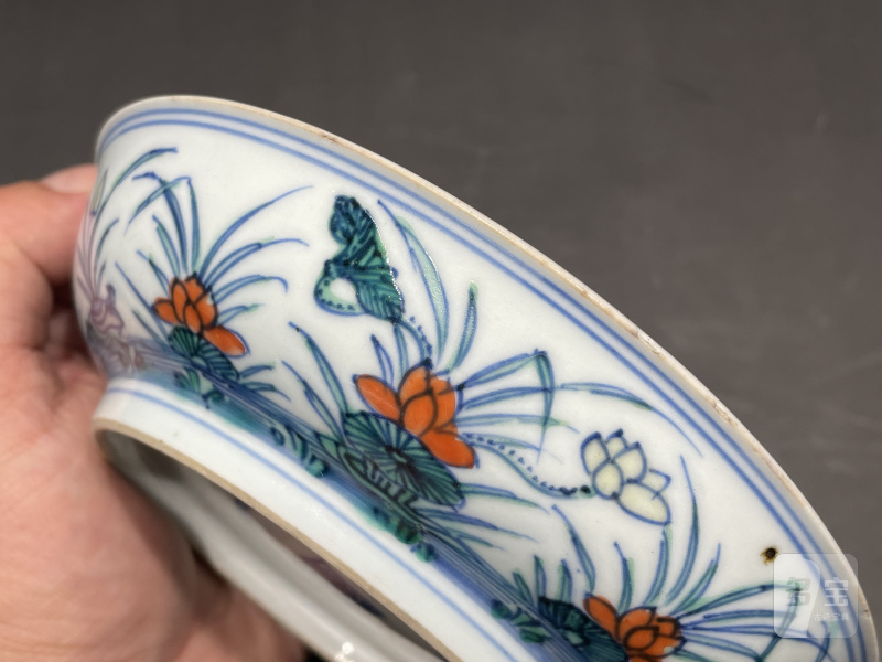 清雍正 斗彩荷塘鸳鸯图盘 - 图12